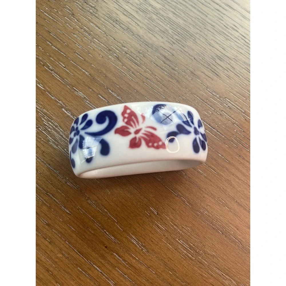 Vintage Pier One Ceramic  napkin Rings Set of 4 Blue White Floral  Butterfly